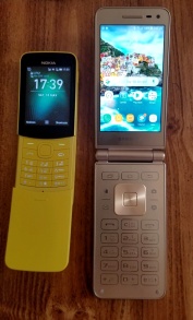 Nokia-NEO-Samsung-Folder2-3-Fronts-Open-5-24-19